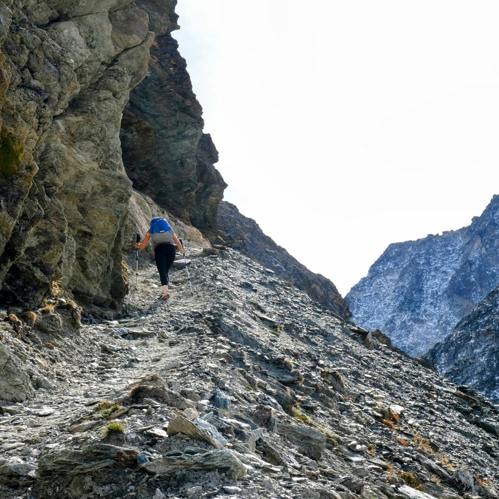 hiking-haute-route-climbing