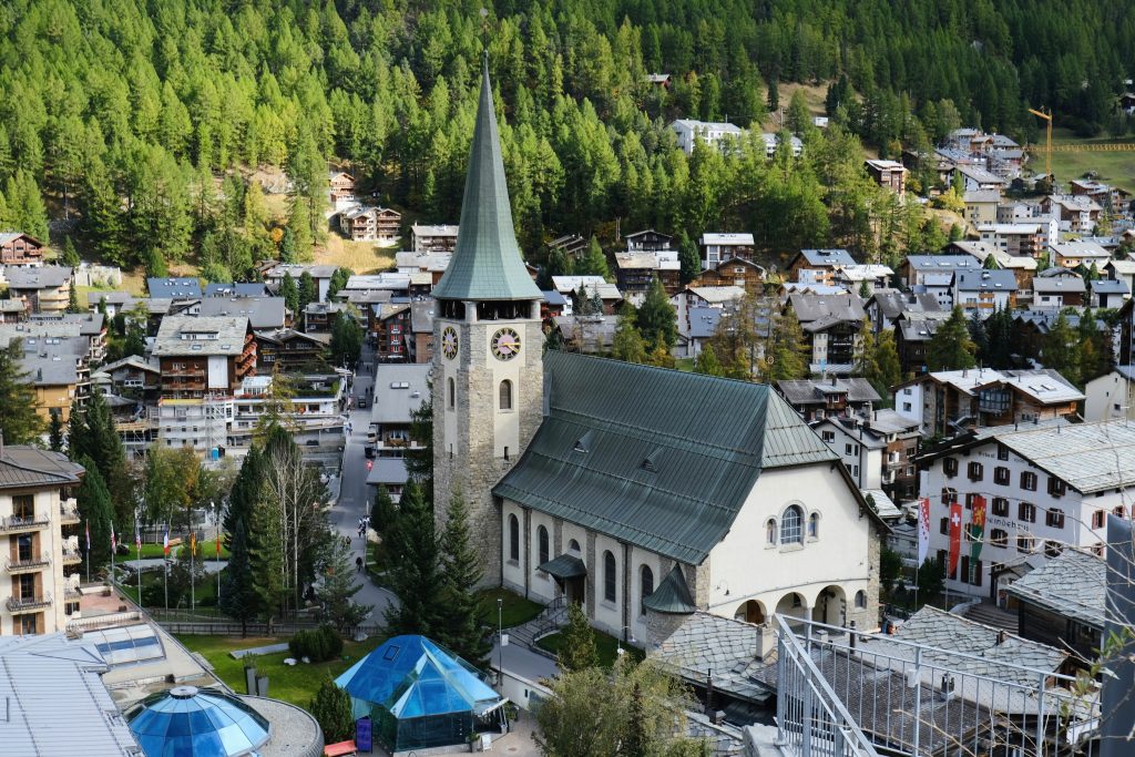 hiking-haute-route-zermatt-town