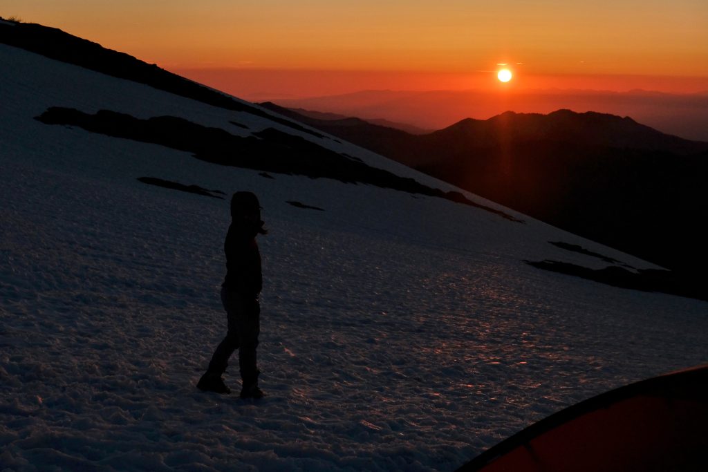 Mt_Baker_Mountaineering_Course_sunset