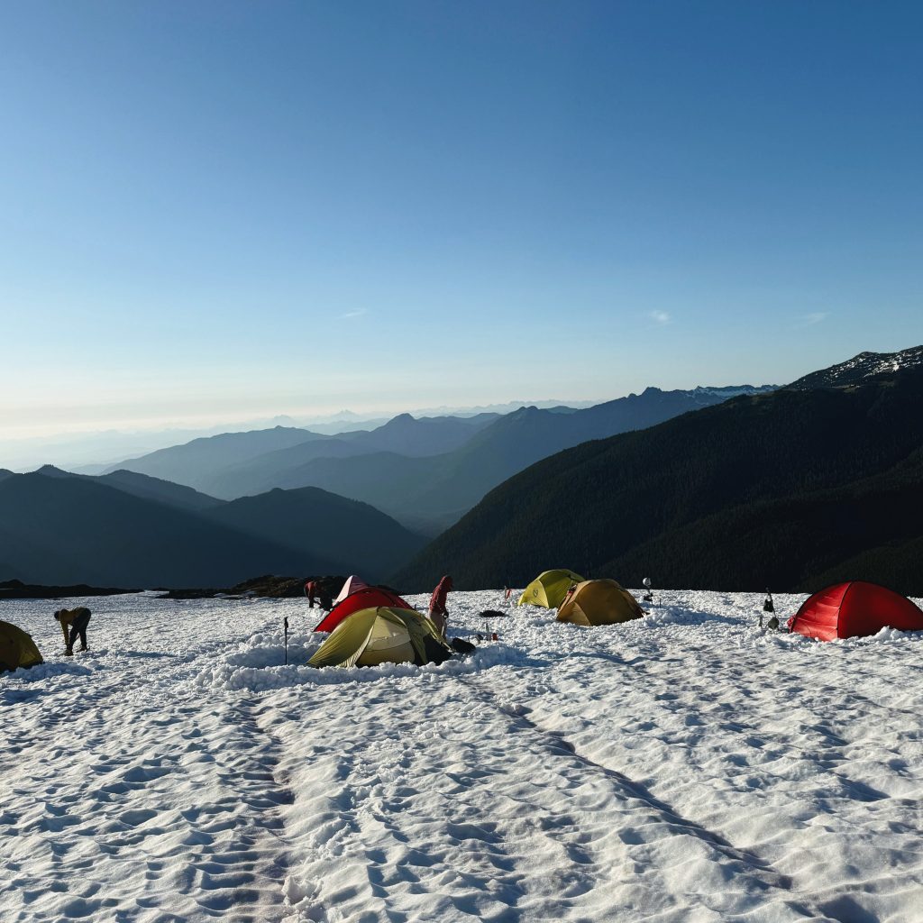 Mt_Baker_Mountaineering_Course_tent